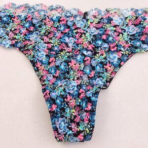 New Candie's lace thong size Medium